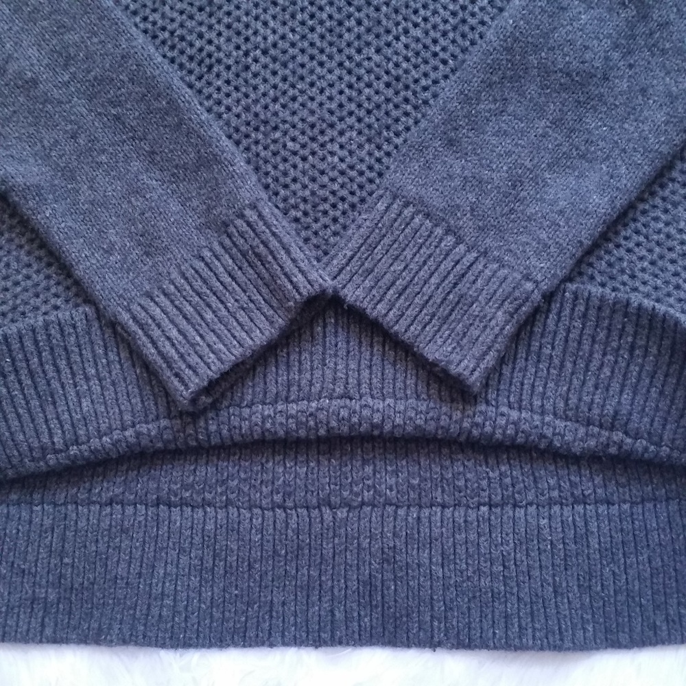 Banana Republic Gray Knit Sweater - Picture 4 of 8